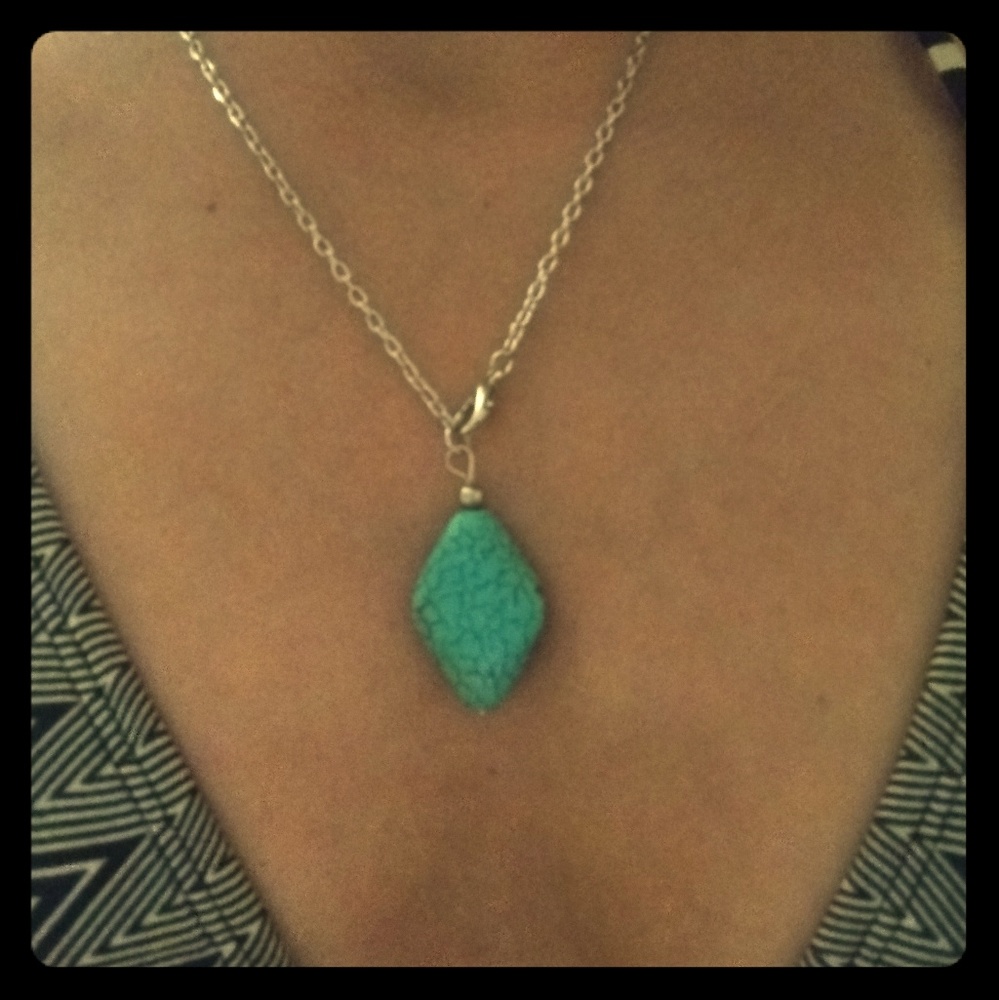 Turquoise pendant necklace